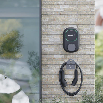 Wallbox - Borne de recharge Pulsa Plus Socket 7.4 kW - 22 kW Noire